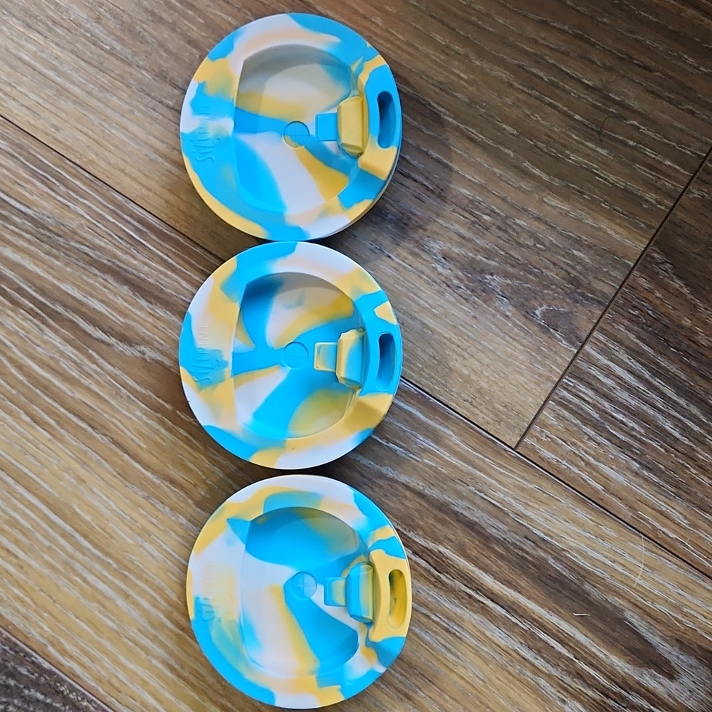 NWOT 3 RETIRED Silipint 8 oz Half Pint Lids Sunny Sky Blue Yellow Gold White